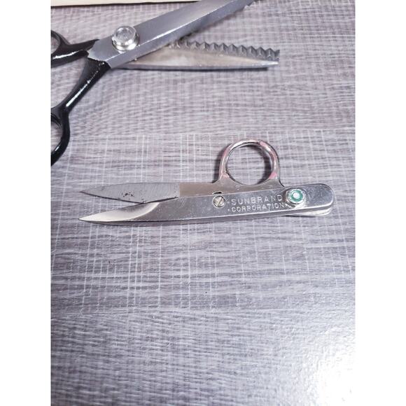 VINTAGE LOT Gold Seal Nippers Scissors - Spitz Pinking Shears & Imra Wool Cuter - Picture 4 of 16